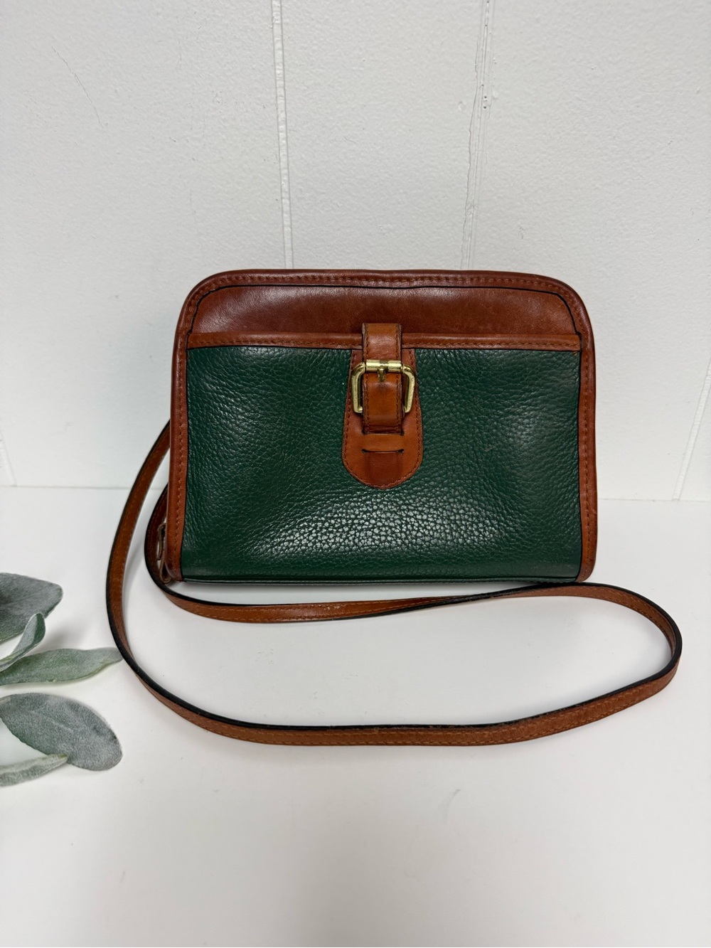 Vintage 80s/90s Liz Claiborne Pebbled Leather Crossbody Bag Green & British Tan